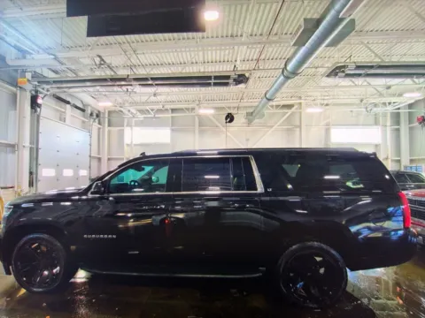 Photos of 2018 Chevrolet Suburban LT for sale in Nashua, NH at CarFive Nashua, NH