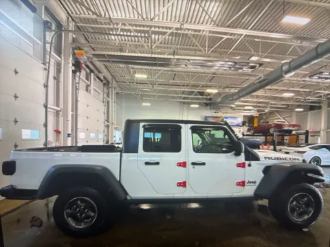 More photos of 2020 Jeep Gladiator Rubicon at CarFive Nashua, NH, NH