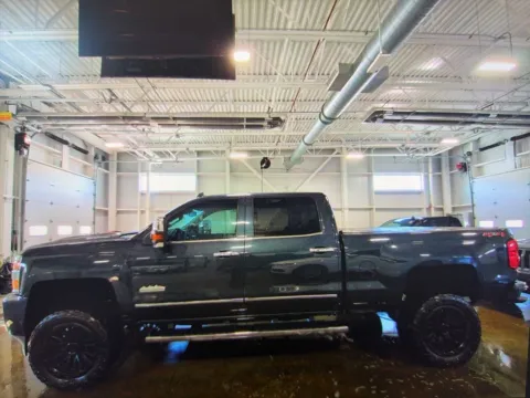 Photos of 2018 Chevrolet Silverado 2500HD High Country for sale in Nashua, NH at CarFive Nashua, NH