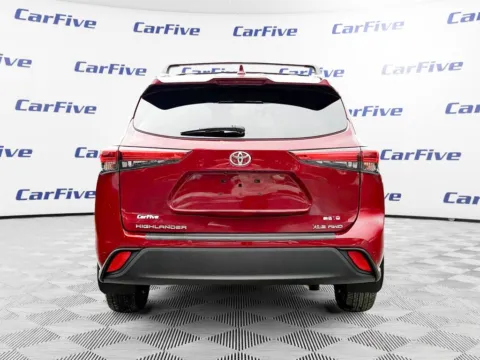 More photos of 2020 Toyota Highlander XLE at CarFive Nashua, NH, NH