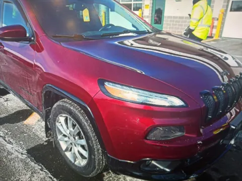 Another view of 2018 Jeep Cherokee Latitude for sale in Nashua, NH at CarFive Nashua, NH