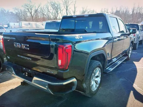 More photos of 2019 GMC Sierra 1500 SLT at CarFive Nashua, NH, NH
