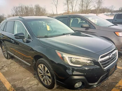 Another view of 2018 Subaru Outback 3.6R for sale in Nashua, NH at CarFive Nashua, NH