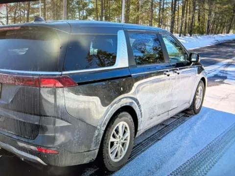 Another view of 2022 Kia Carnival LXS for sale in Nashua, NH at CarFive Nashua, NH