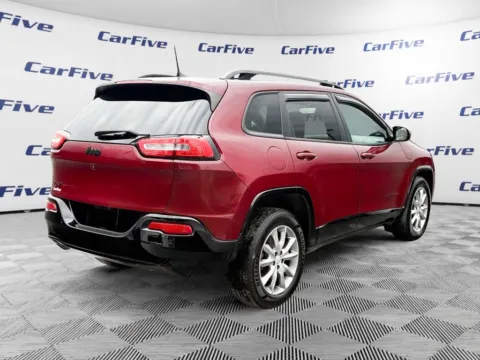 More photos of 2018 Jeep Cherokee Latitude at CarFive Nashua, NH, NH
