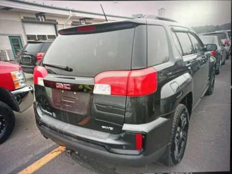 More photos of 2017 GMC Terrain SLE-2 at CarFive Nashua, NH, NH