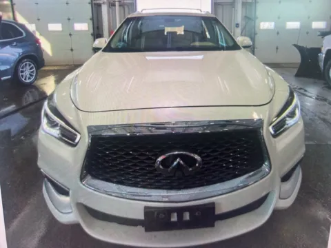 More photos of 2016 INFINITI QX60 at CarFive Nashua, NH, NH