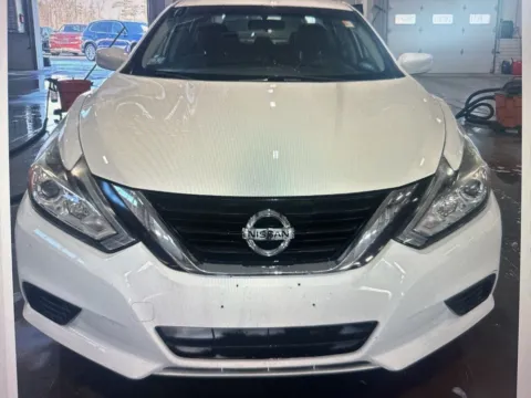 More photos of 2017 Nissan Altima 2.5 S at CarFive Nashua, NH, NH
