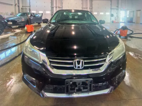 More photos of 2015 Honda Accord EX-L at CarFive Nashua, NH, NH