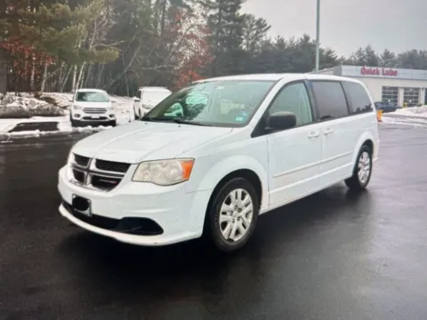 White 2013 Dodge Grand Caravan SE for sale in Nashua, NH