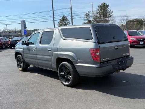 More photos of 2009 Honda Ridgeline RTL at CarFive Nashua, NH, NH