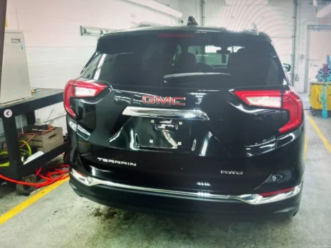 More photos of 2022 GMC Terrain SLT at CarFive Nashua, NH, NH