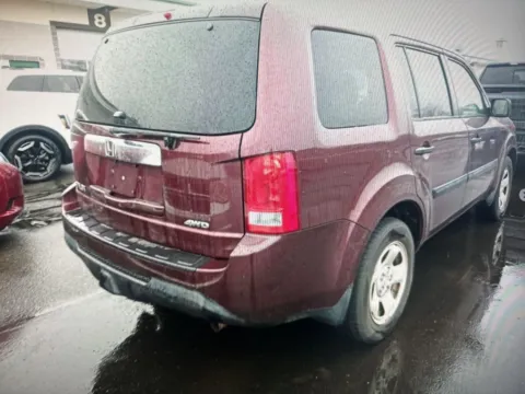 More photos of 2013 Honda Pilot LX at CarFive Nashua, NH, NH