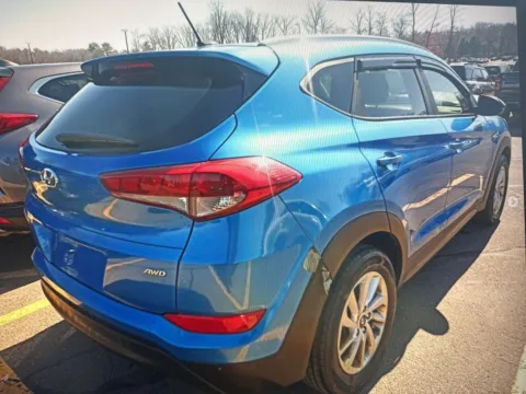 Photos of 2016 Hyundai Tucson SE for sale in Nashua, NH at CarFive Nashua, NH