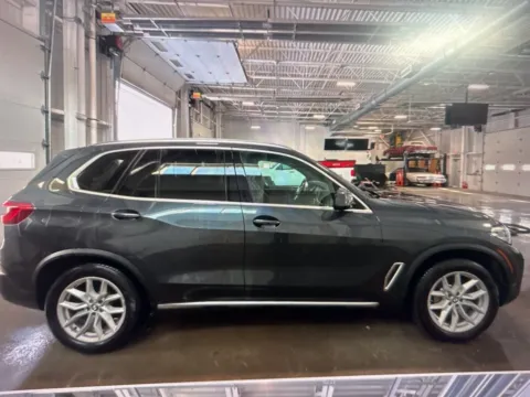 More photos of 2019 BMW X5 xDrive40i at CarFive Nashua, NH, NH
