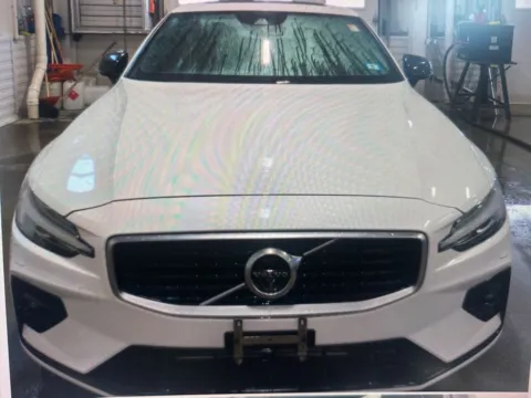 More photos of 2019 Volvo S60 T6 R-Design at CarFive Nashua, NH, NH