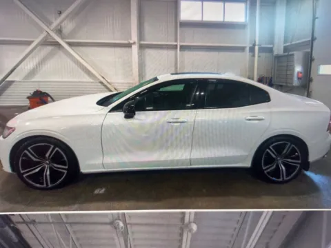 Photos of 2019 Volvo S60 T6 R-Design for sale in Nashua, NH at CarFive Nashua, NH
