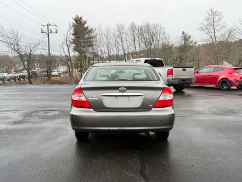 More photos of 2003 Toyota Camry LE at CarFive Nashua, NH, NH
