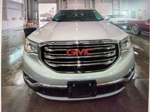 More photos of 2019 GMC Acadia SLT-1 at CarFive Nashua, NH, NH