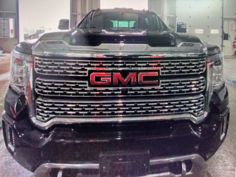 More photos of 2022 GMC Sierra 2500HD Denali at CarFive Nashua, NH, NH