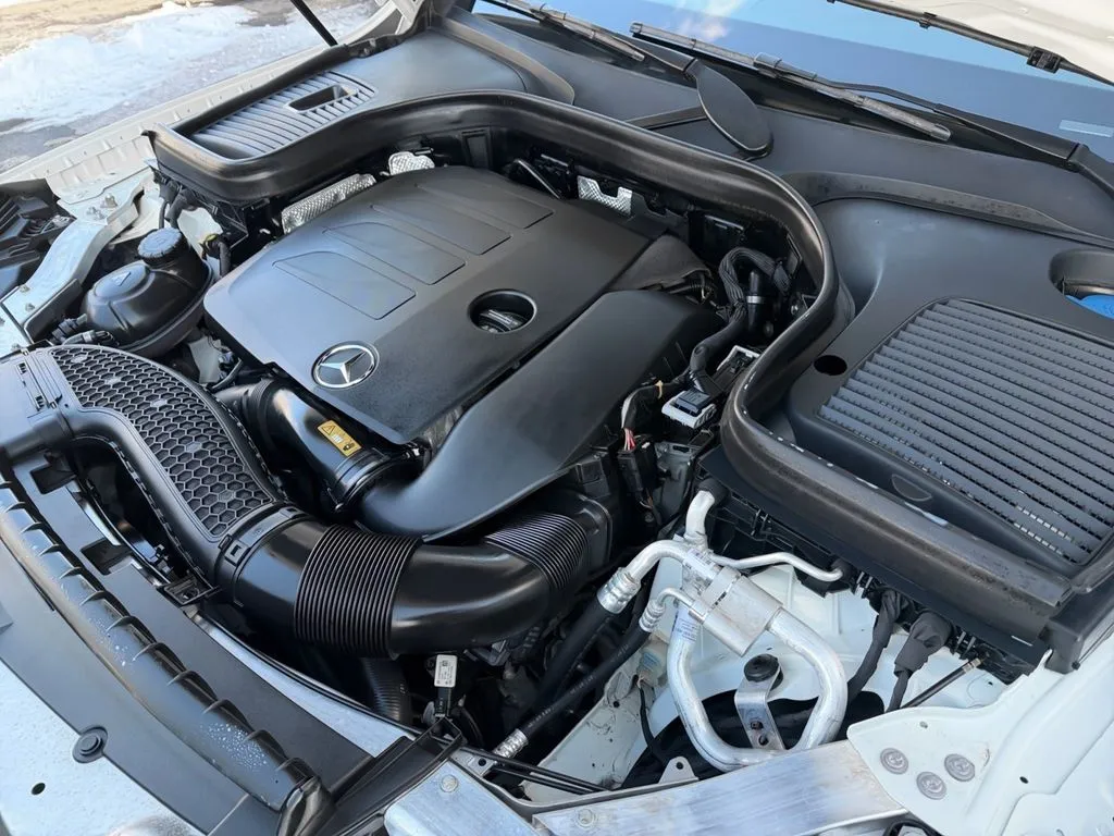 2022 Mercedes-Benz GLC GLC300 - Photo 28