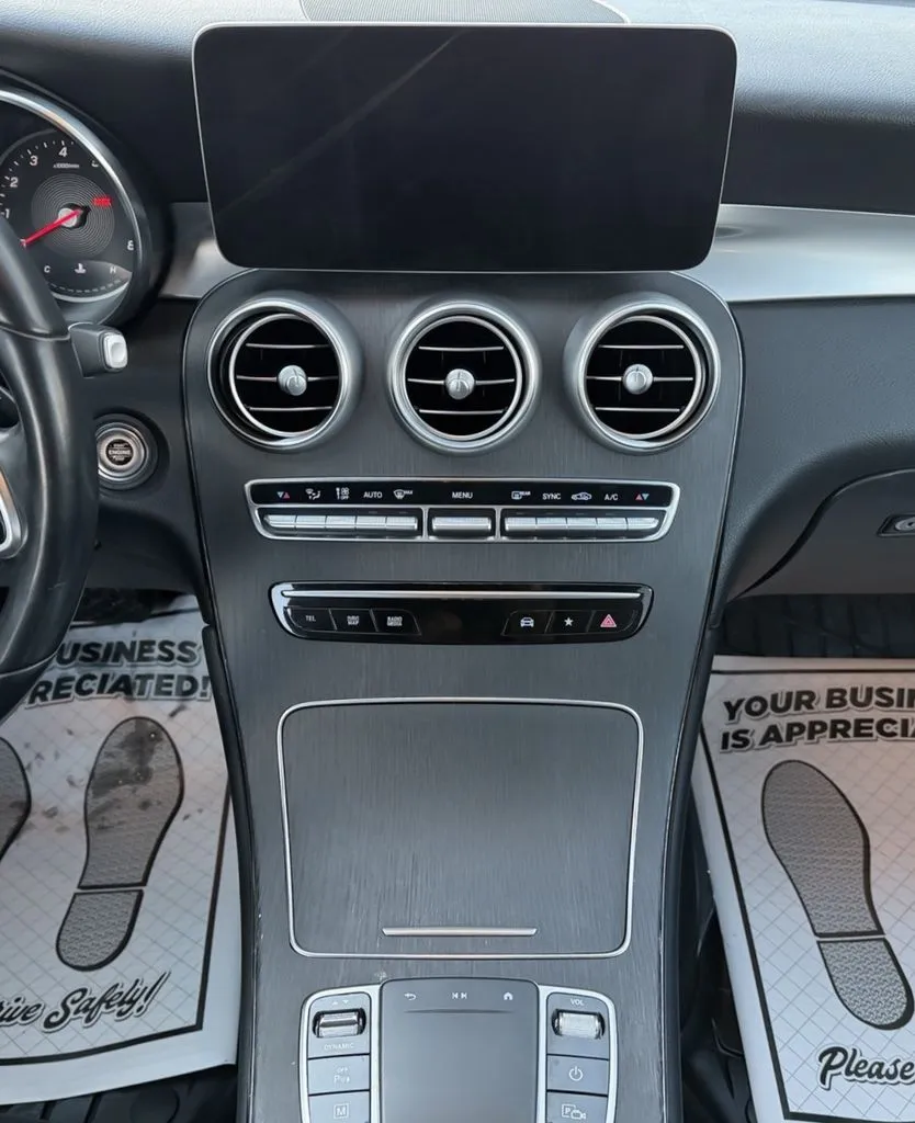 2022 Mercedes-Benz GLC GLC300 - Photo 17