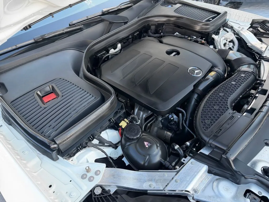 2022 Mercedes-Benz GLC GLC300 - Photo 29