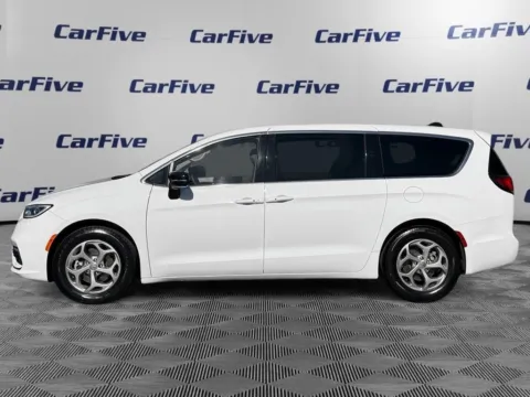 Photos of 2024 Chrysler Pacifica Limited for sale in Nashua, NH at CarFive Nashua, NH