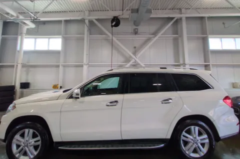 More photos of 2013 Mercedes-Benz GL-Class GL 450 at CarFive Nashua, NH, NH