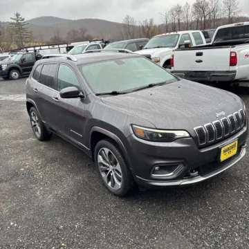 Photos of 2019 Jeep Cherokee Overland for sale in Nashua, NH at CarFive Nashua, NH