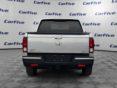 More photos of 2017 Honda Ridgeline RTL at CarFive Nashua, NH, NH