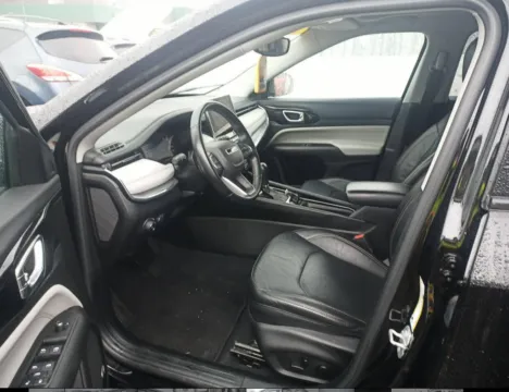 More photos of 2022 Jeep Compass Limited at CarFive Nashua, NH, NH