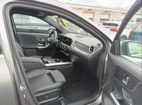 More photos of 2022 Mercedes-Benz GLA 250 at CarFive Nashua, NH, NH