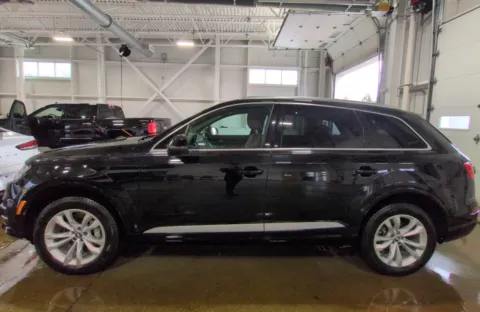 Photos of 2019 Audi Q7 55 Premium for sale in Nashua, NH at CarFive Nashua, NH