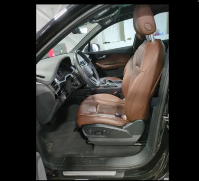 More photos of 2019 Audi Q7 55 Premium at CarFive Nashua, NH, NH