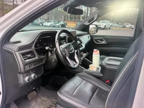 More photos of 2022 GMC Yukon SLT at CarFive Nashua, NH, NH