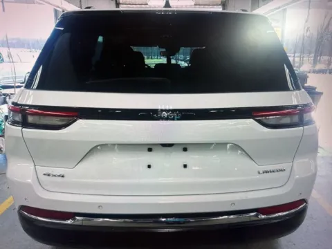 More photos of 2023 Jeep Grand Cherokee Laredo at CarFive Nashua, NH, NH