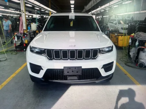 Photos of 2023 Jeep Grand Cherokee Laredo for sale in Nashua, NH at CarFive Nashua, NH