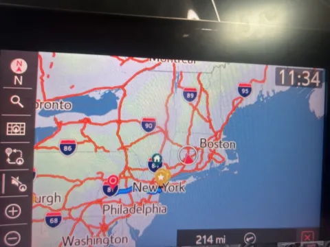 Photos of 2020 Toyota Highlander XLE for sale in Nashua, NH at CarFive Nashua, NH