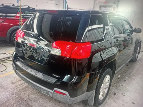 More photos of 2012 GMC Terrain SLE-1 at CarFive Nashua, NH, NH