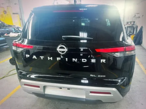 More photos of 2025 Nissan Pathfinder SL at CarFive Nashua, NH, NH