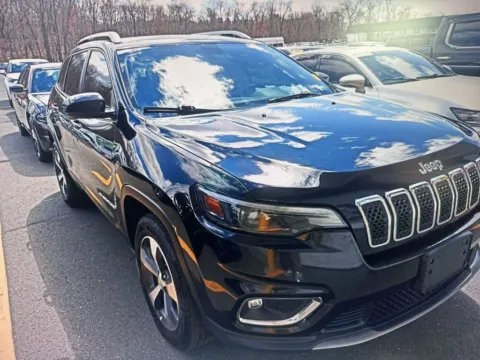 Another view of 2020 Jeep Cherokee Limited for sale in Nashua, NH at CarFive Nashua, NH