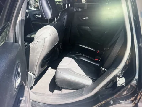 More photos of 2020 Jeep Cherokee Limited at CarFive Nashua, NH, NH