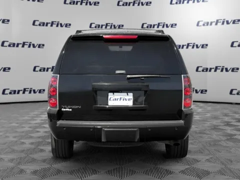 More photos of 2013 GMC Yukon Denali at CarFive Nashua, NH, NH