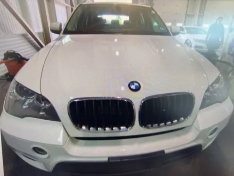 More photos of 2012 BMW X5 xDrive35i at CarFive Nashua, NH, NH