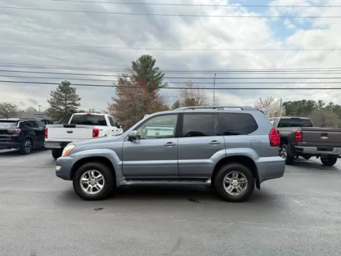 Photos of 2004 Lexus GX 470 for sale in Nashua, NH at CarFive Nashua, NH