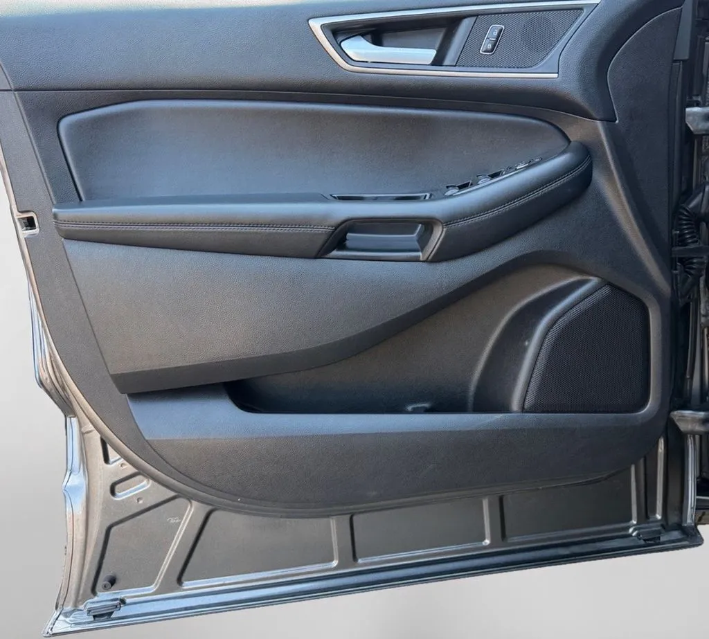 2017 Ford Edge SEL - Photo 14