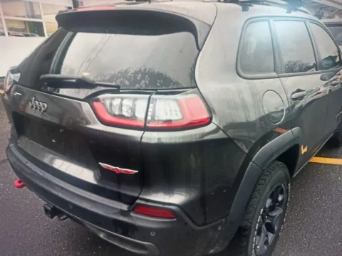 More photos of 2021 Jeep Cherokee Trailhawk at CarFive Nashua, NH, NH