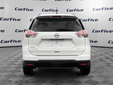 More photos of 2016 Nissan Rogue SL at CarFive Nashua, NH, NH
