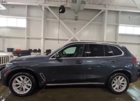 Photos of 2019 BMW X5 xDrive40i for sale in Nashua, NH at CarFive Nashua, NH